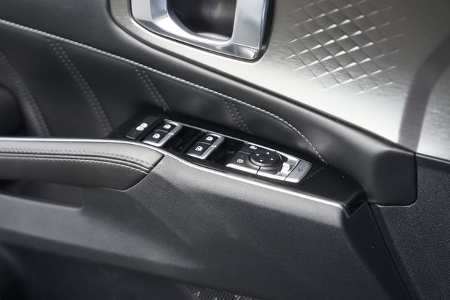 Used 2023 Kia Sorento SX FWD image 32