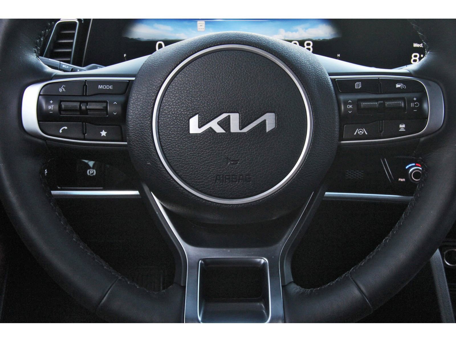 Used 2025 Kia Sportage SX image 17