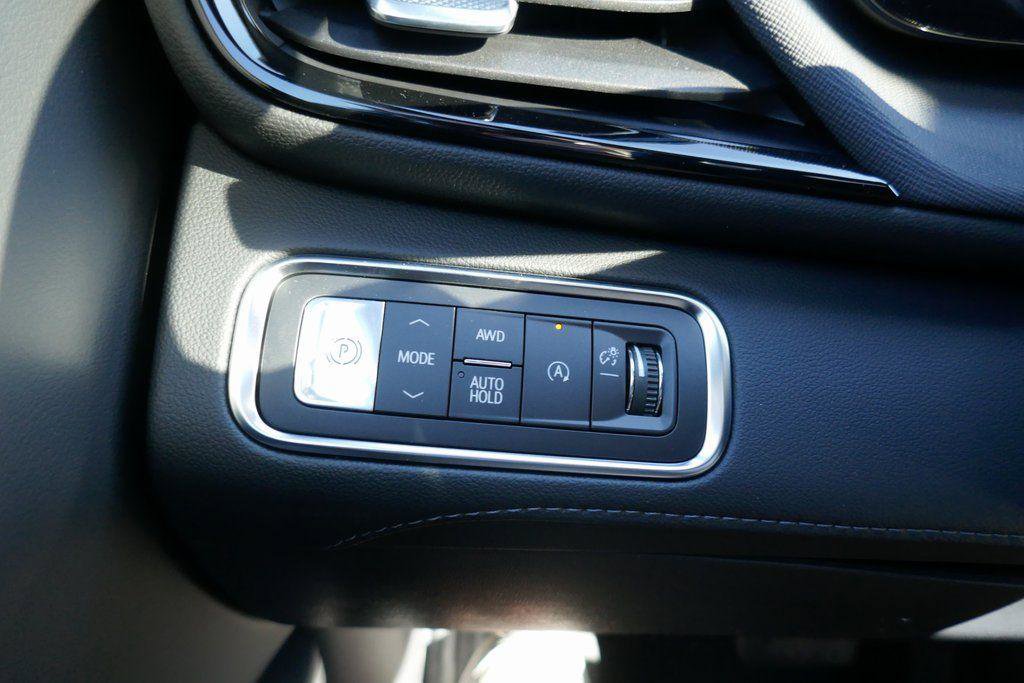 New 2026 Buick Enclave Sport Touring w/ Super Cruise Package image 17