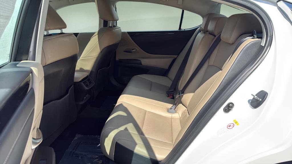 Used 2019 Lexus ES 350 w/ Accessory Package 2 image 15