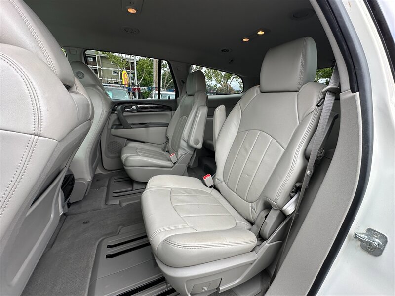 Used 2014 Buick Enclave Leather FWD image 22