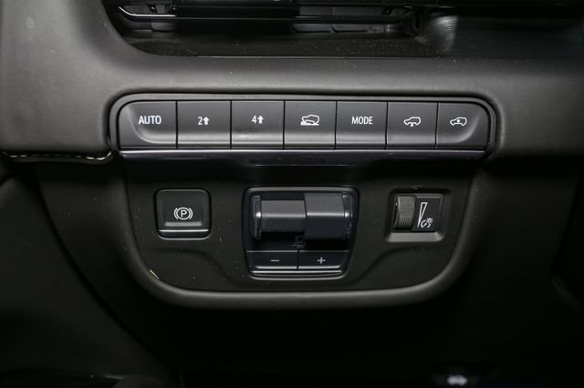 Used 2024 Cadillac Escalade ESV Sport Platinum w/ LPO, ONYX Package image 43