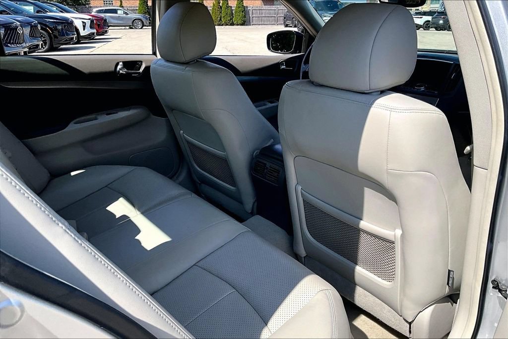 Used 2011 INFINITI G37 x Sedan w/ Premium Pkg AWD/4WD image 26