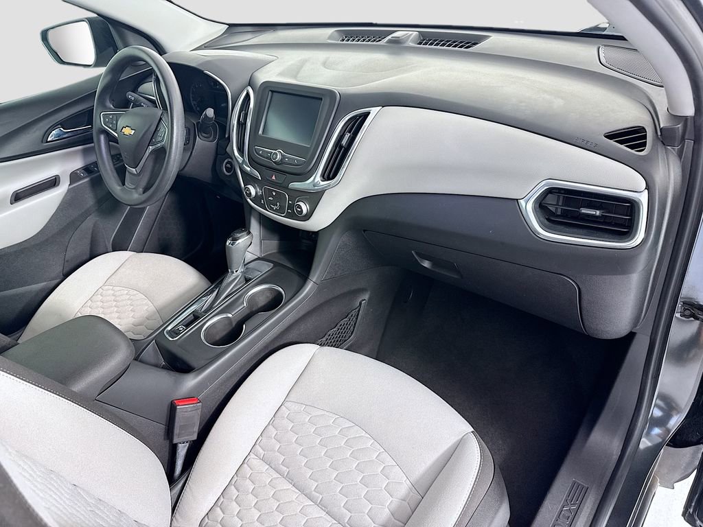 Used 2018 Chevrolet Equinox LS image 17