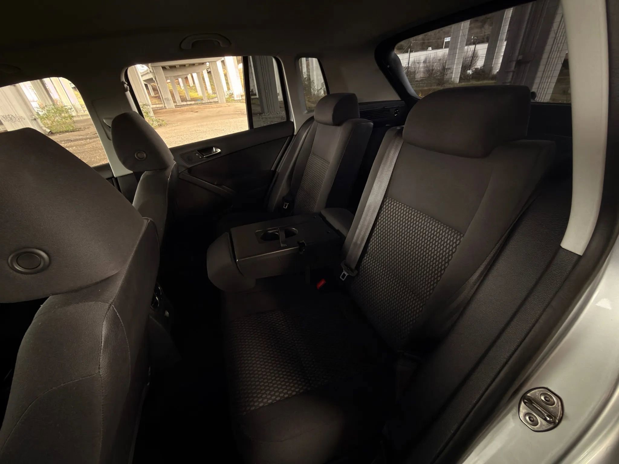 Used 2011 Volkswagen Tiguan S image 48