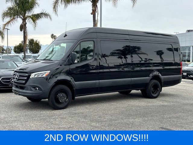 Used 2024 Mercedes-Benz Sprinter 3500 image 9