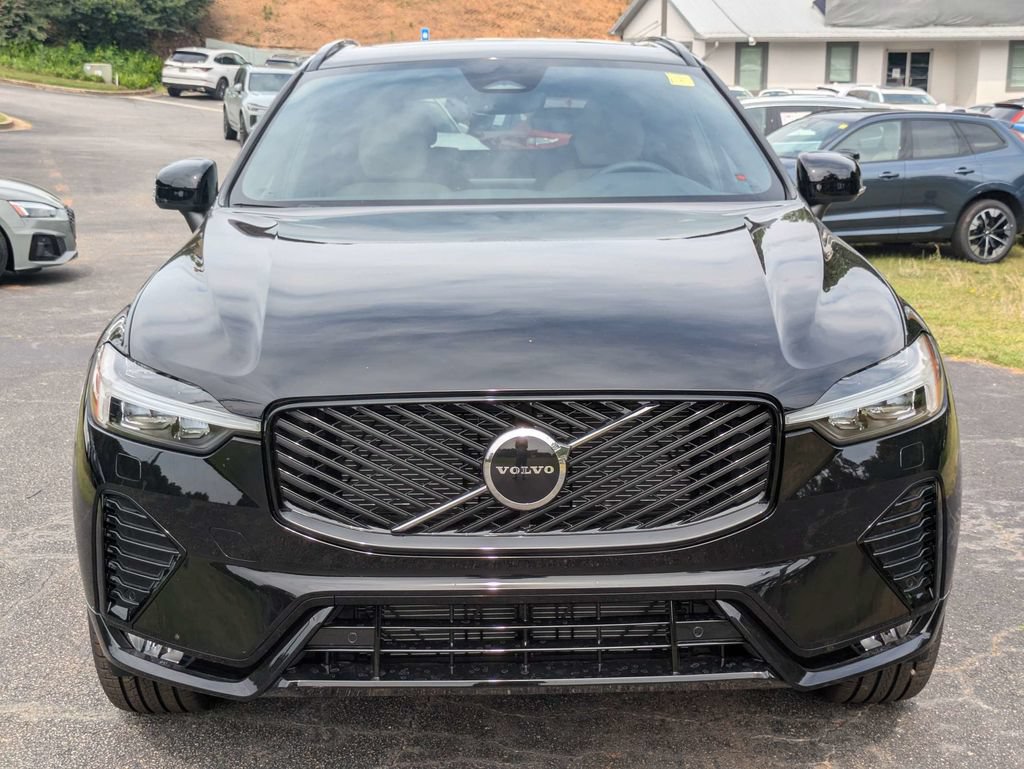 New 2026 Volvo XC60 B5 Core w/ Protection Package Premier AWD/4WD image 9