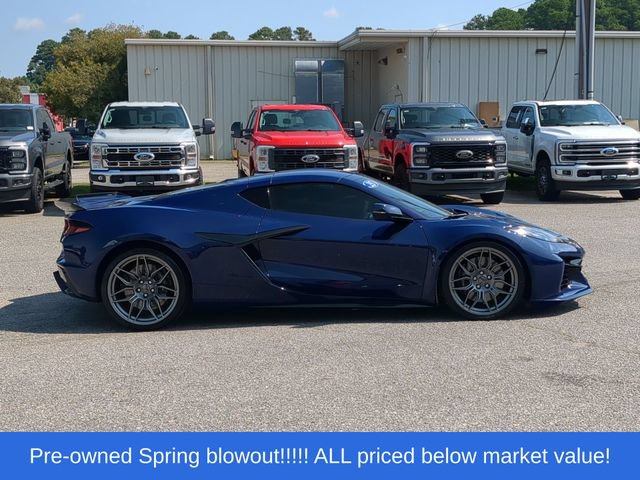 Used 2025 Chevrolet Corvette Z06 RWD image 14
