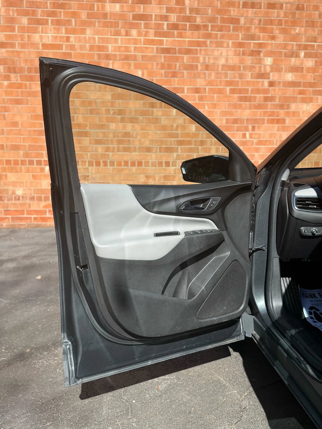 Used 2019 Chevrolet Equinox LS image 12