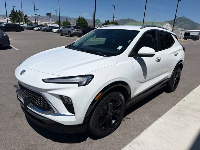 Used 2024 Buick Encore GX Sport Touring AWD/4WD image 3