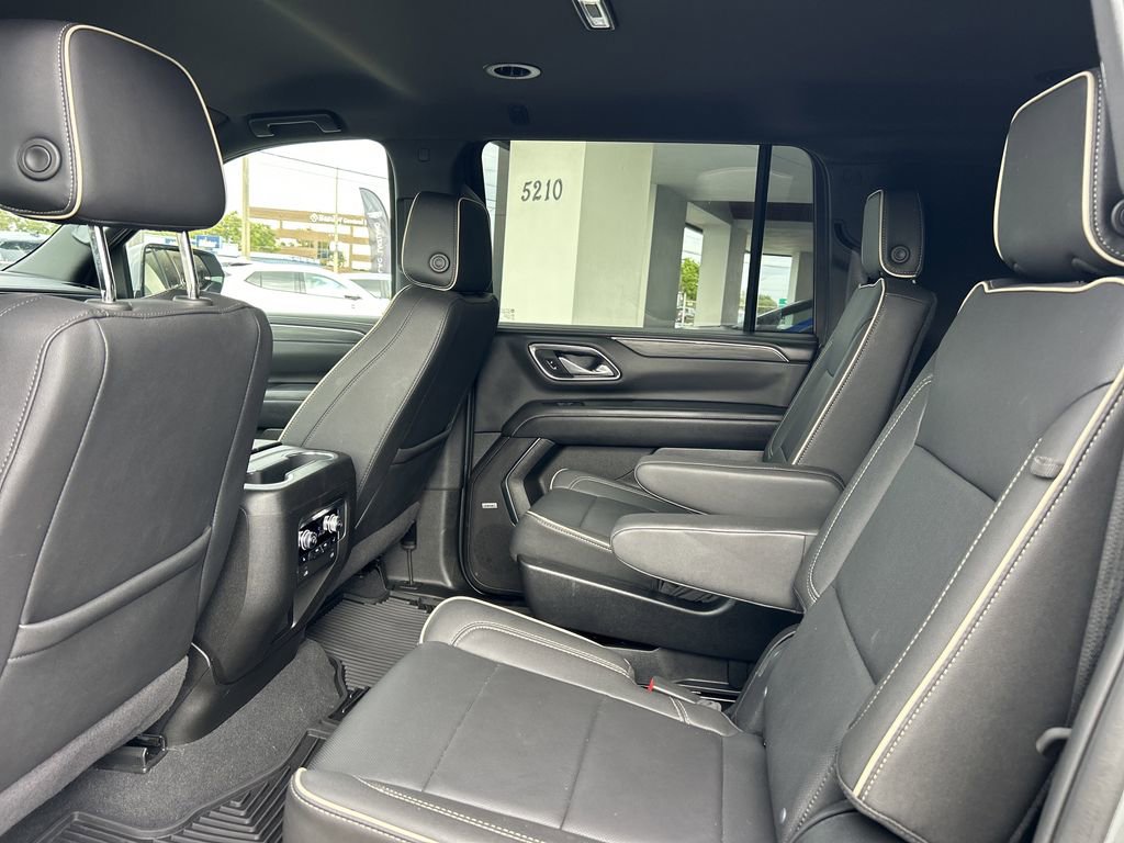 Certified 2024 GMC Yukon XL SLT w/ SLT Luxury Package image 18