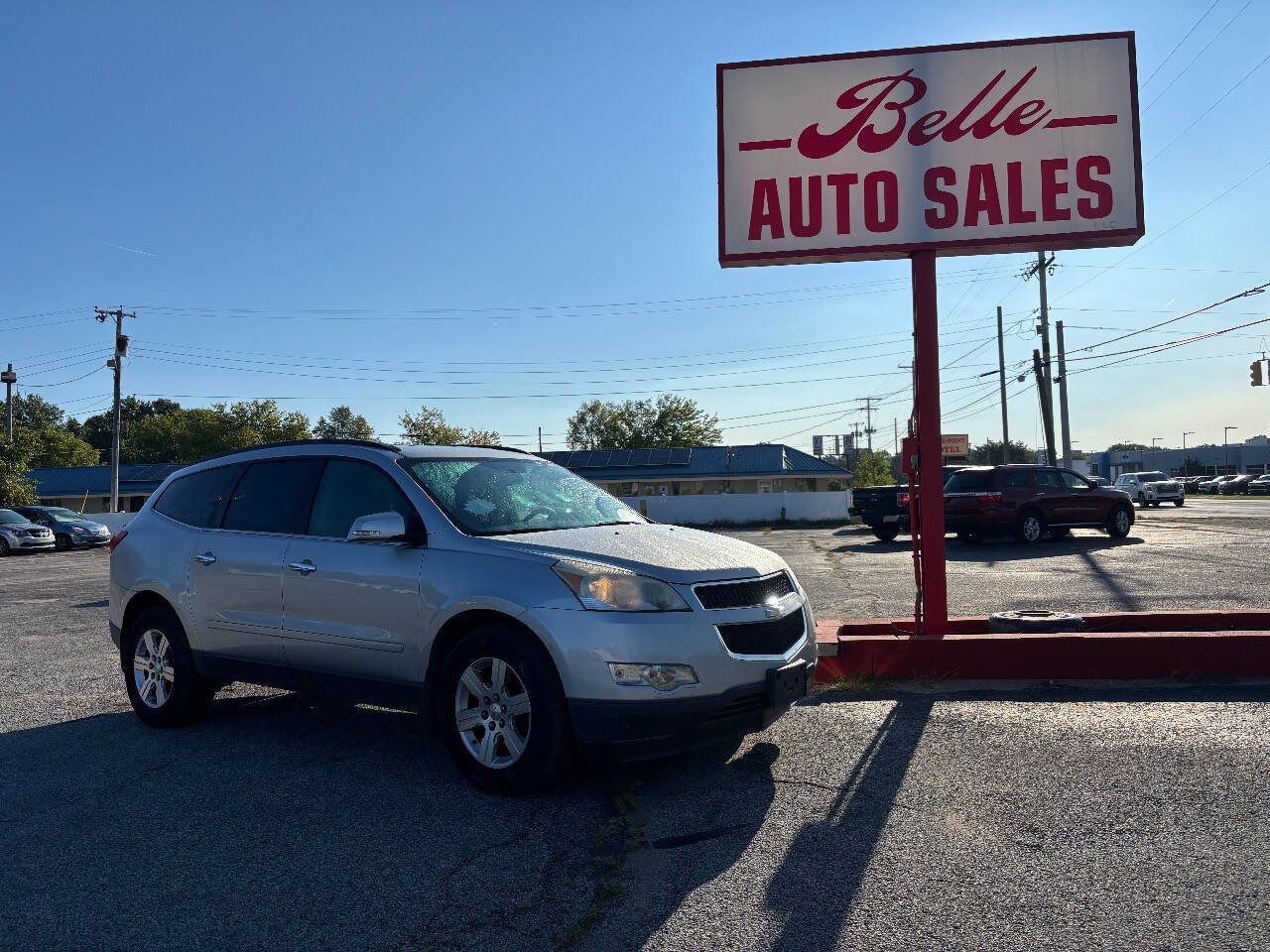 Used 2012 Chevrolet Traverse LT image 1