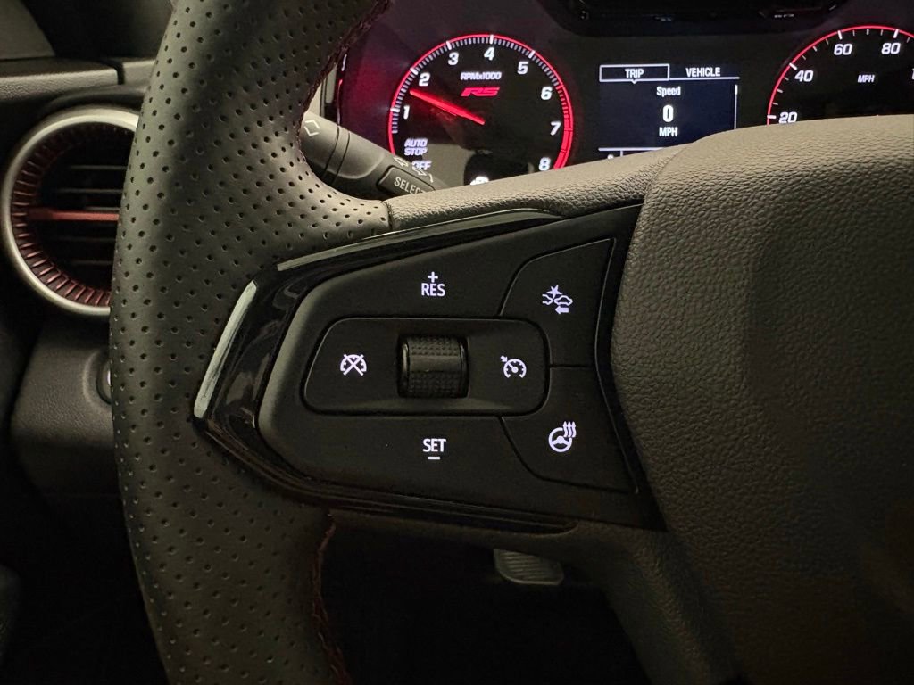 Certified 2025 Chevrolet Trax RS FWD image 4