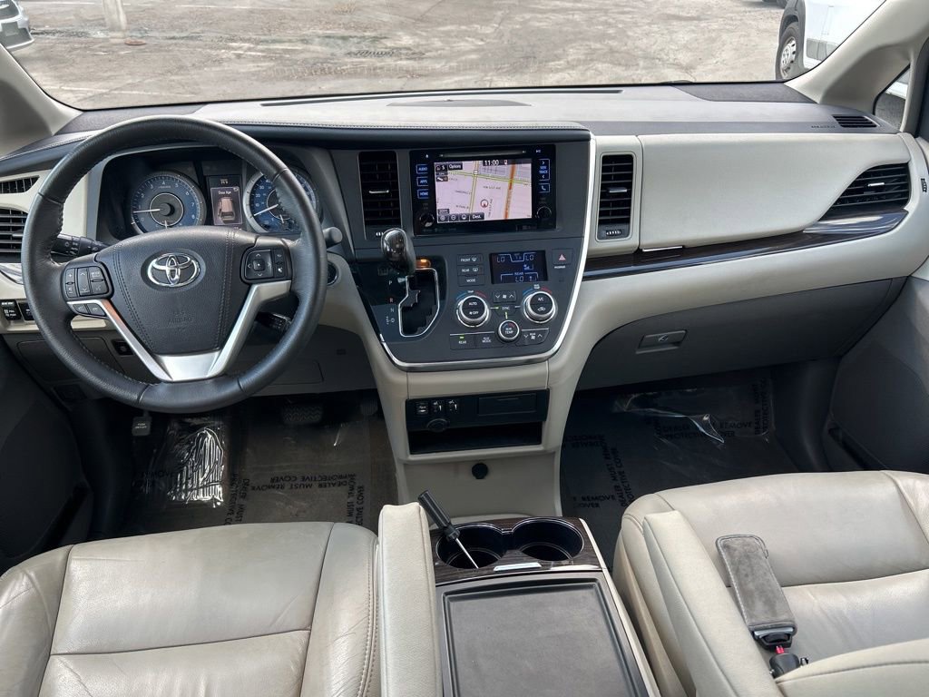 Used 2017 Toyota Sienna XLE w/ XLE Navigation Package image 32