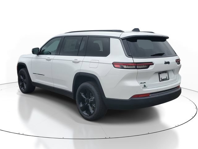 New 2026 Jeep Grand Cherokee L Limited w/ Limited Altitude Package AWD/4WD image 3