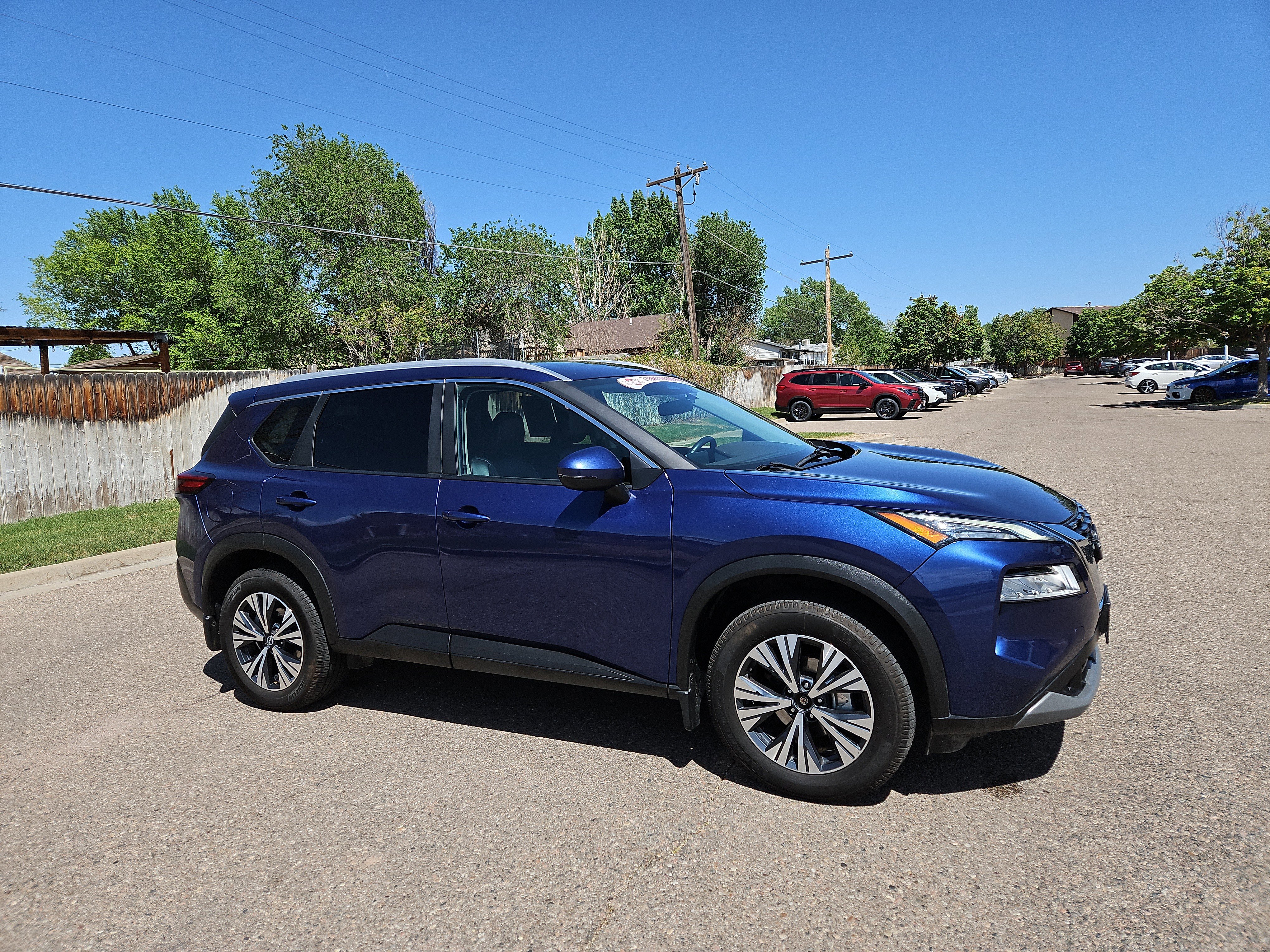 Used 2023 Nissan Rogue SV w/ SV Premium Package AWD/4WD image 2