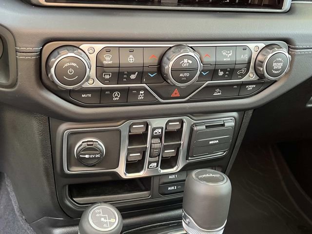 New 2025 Jeep Gladiator High Tide image 25