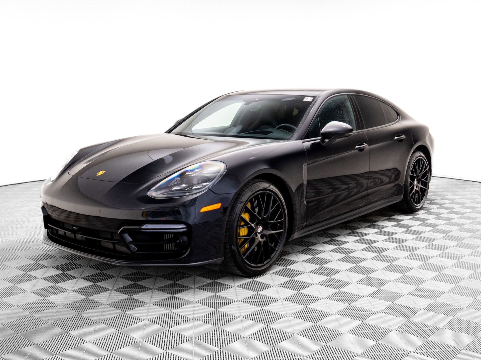 Used 2022 Porsche Panamera Turbo S image 1