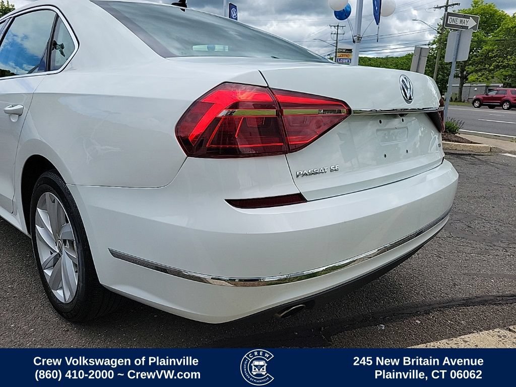 Used 2018 Volkswagen Passat 2.0T SE FWD image 28