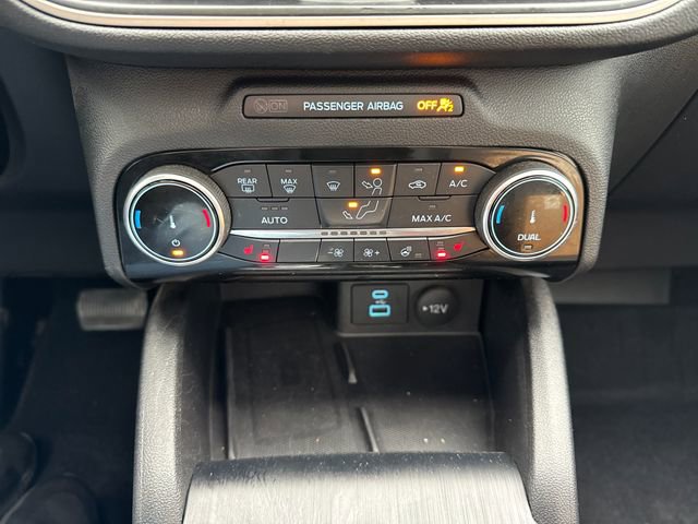 Used 2022 Ford Escape SEL w/ Technology Package image 32