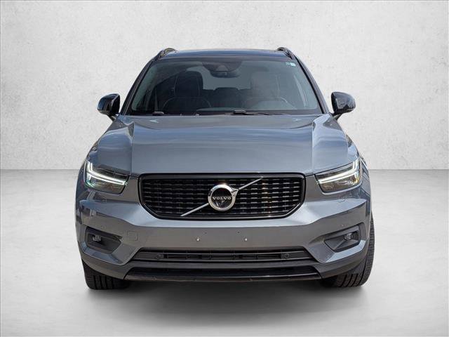 Used 2019 Volvo XC40 T5 R-Design image 2