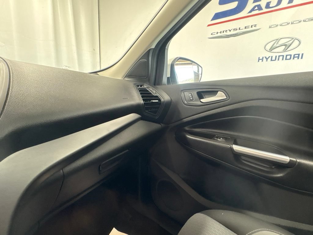 Used 2019 Ford Escape SE FWD image 31