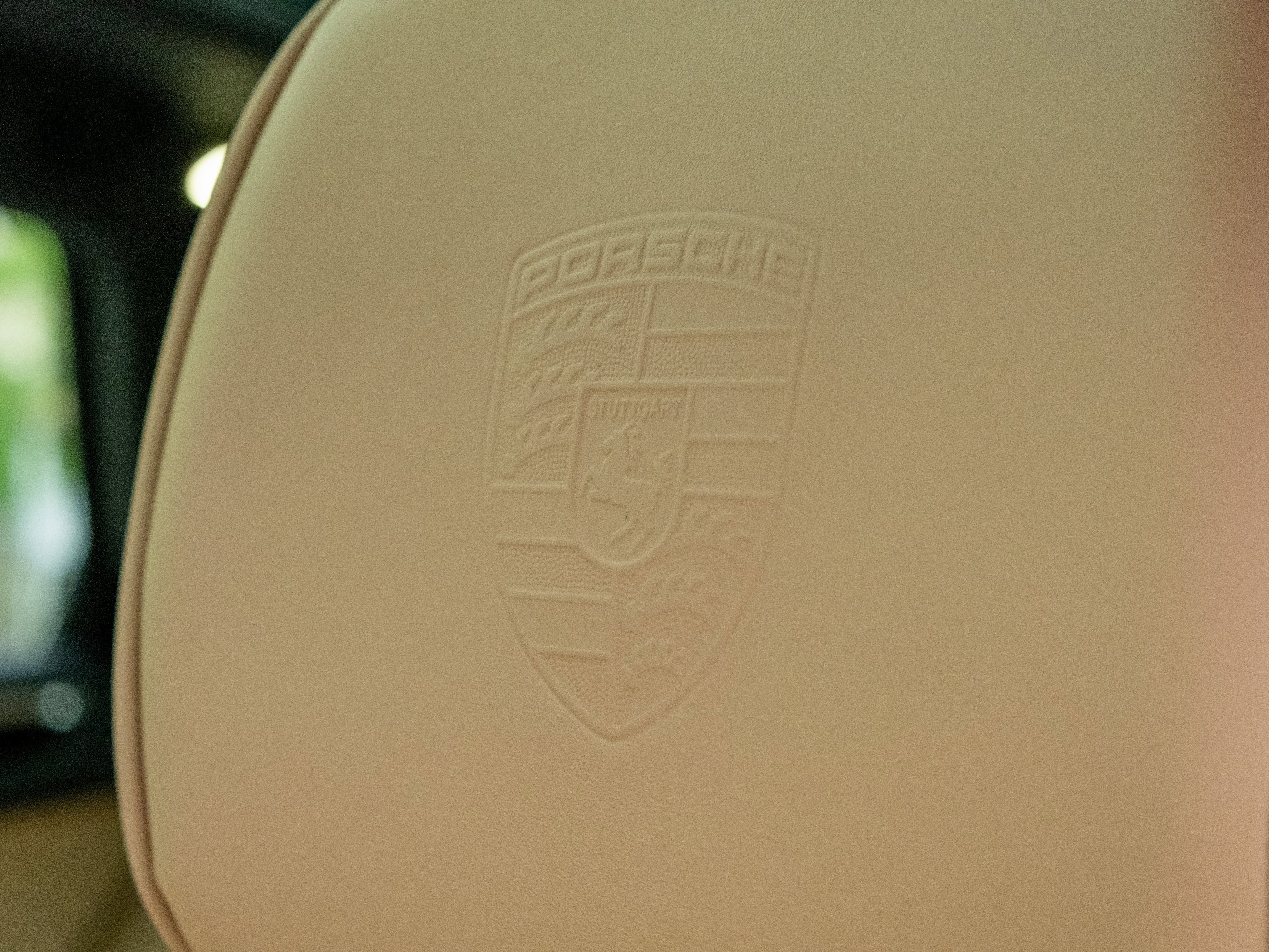 Certified 2025 Porsche Macan image 18