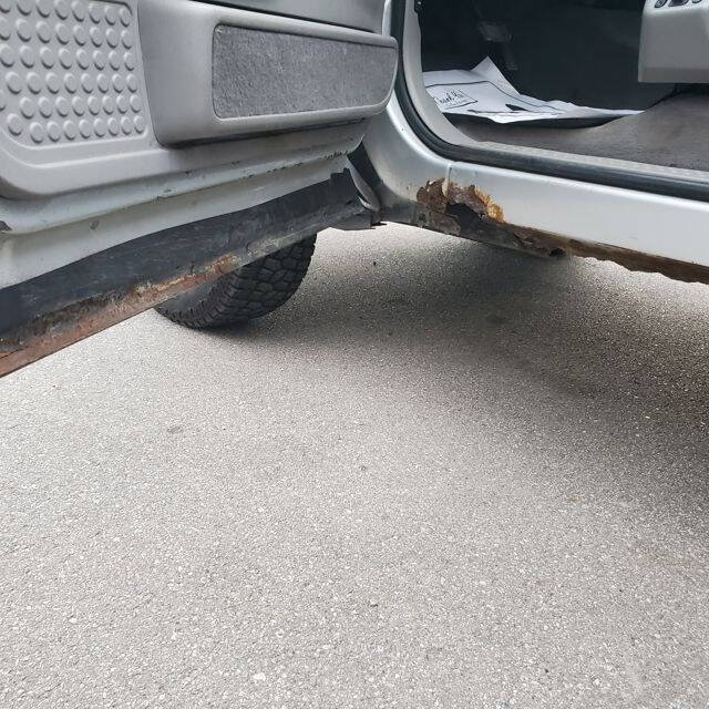 Used 2001 Ford Excursion XLT RWD image 11
