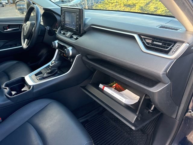 Used 2020 Toyota RAV4 XLE Premium image 27