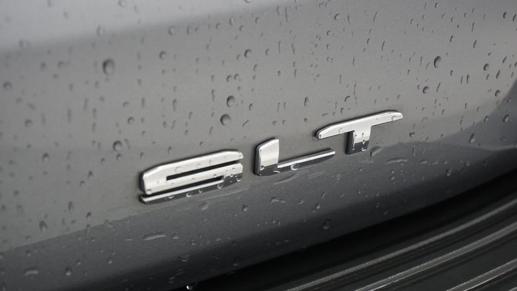 Used 2021 GMC Yukon XL SLT w/ SLT Premium Package image 24