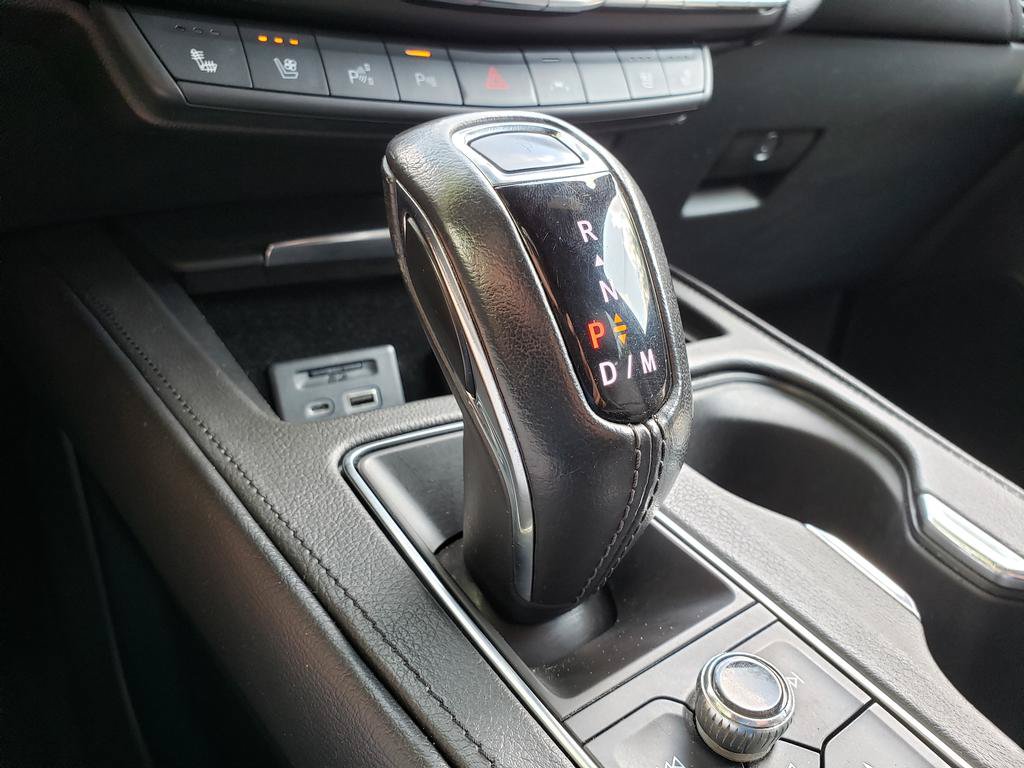 Used 2019 Cadillac XT4 Premium Luxury w/ Enhanced Visibility Package AWD/4WD image 26