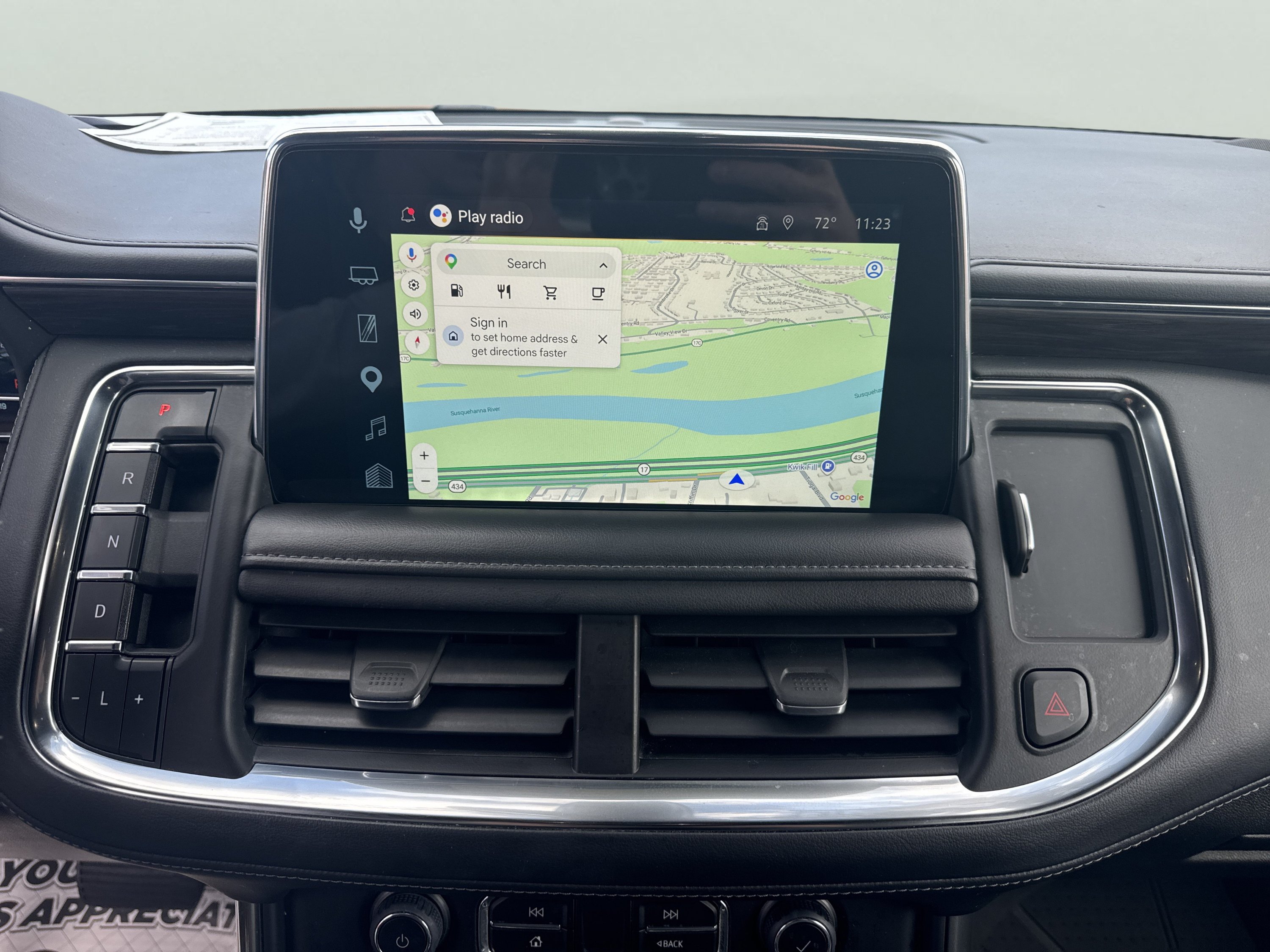Used 2022 Chevrolet Suburban LT AWD/4WD image 14