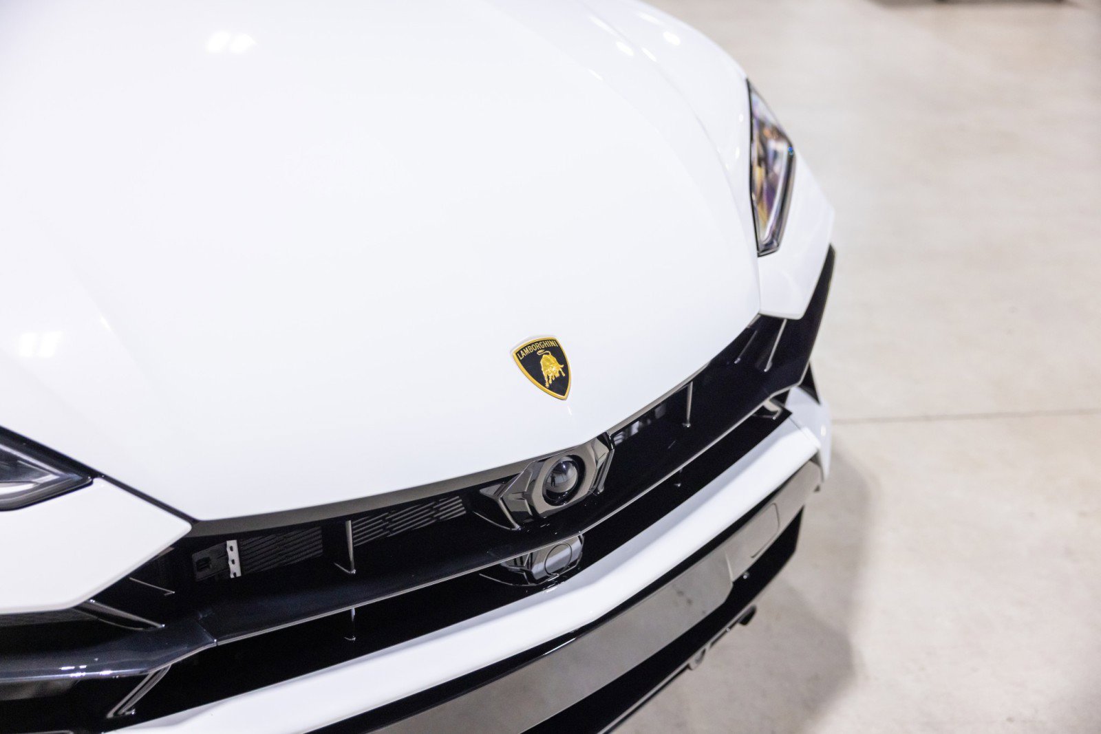 Used 2025 Lamborghini Urus SE image 22