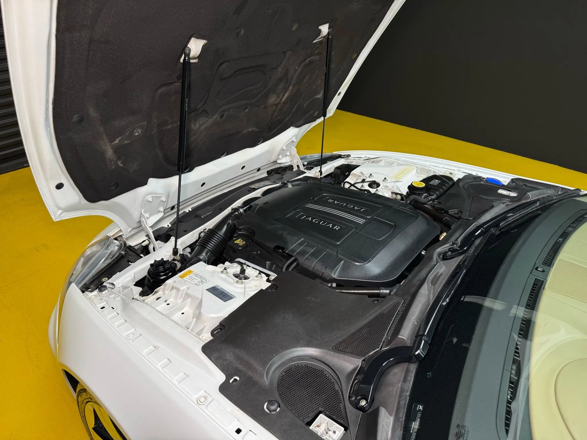 Used 2011 Jaguar XK Coupe image 46