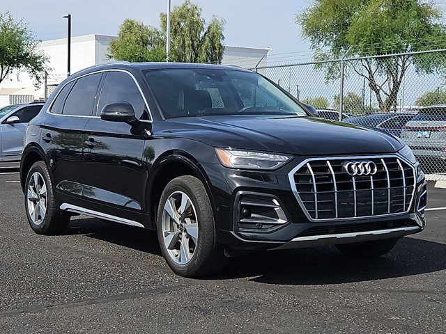 Used 2024 Audi Q5 Prestige w/ Prestige Package AWD/4WD image 3