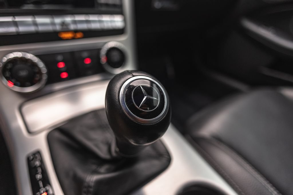 Used 2012 Mercedes-Benz SLK 250 image 19