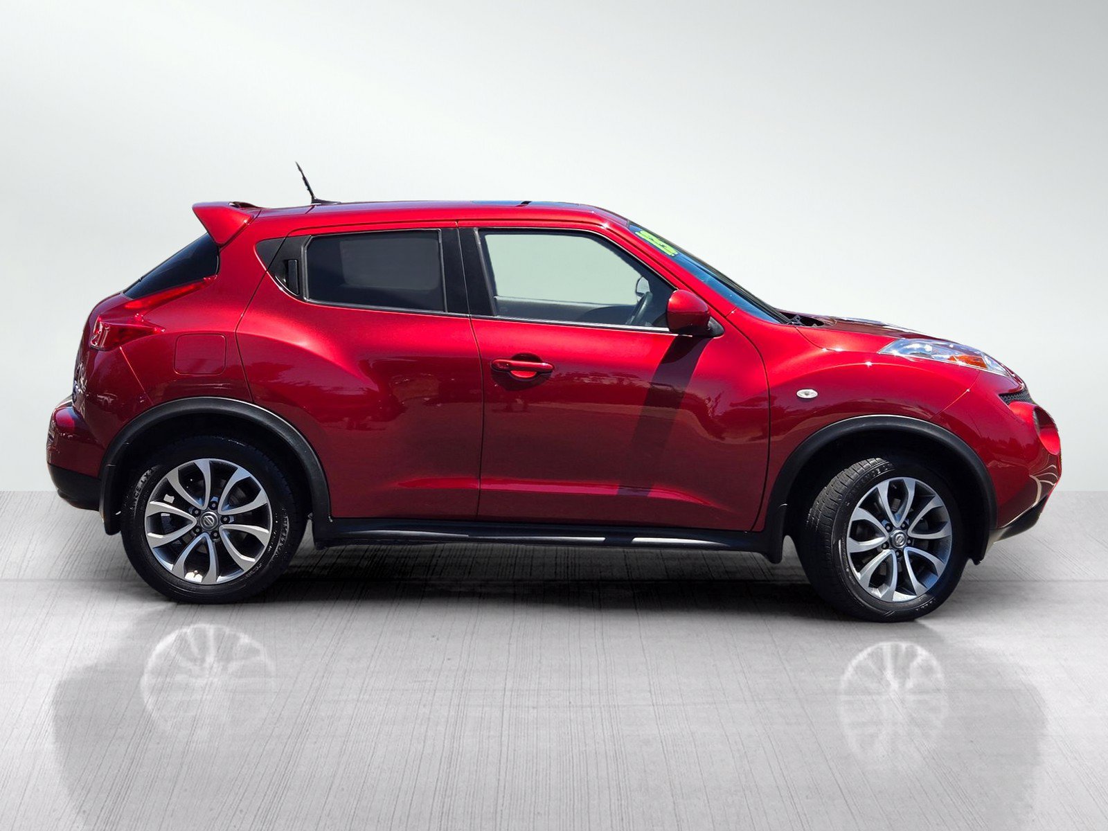 Used 2013 Nissan Juke SV w/ Sport Pkg AWD/4WD image 3