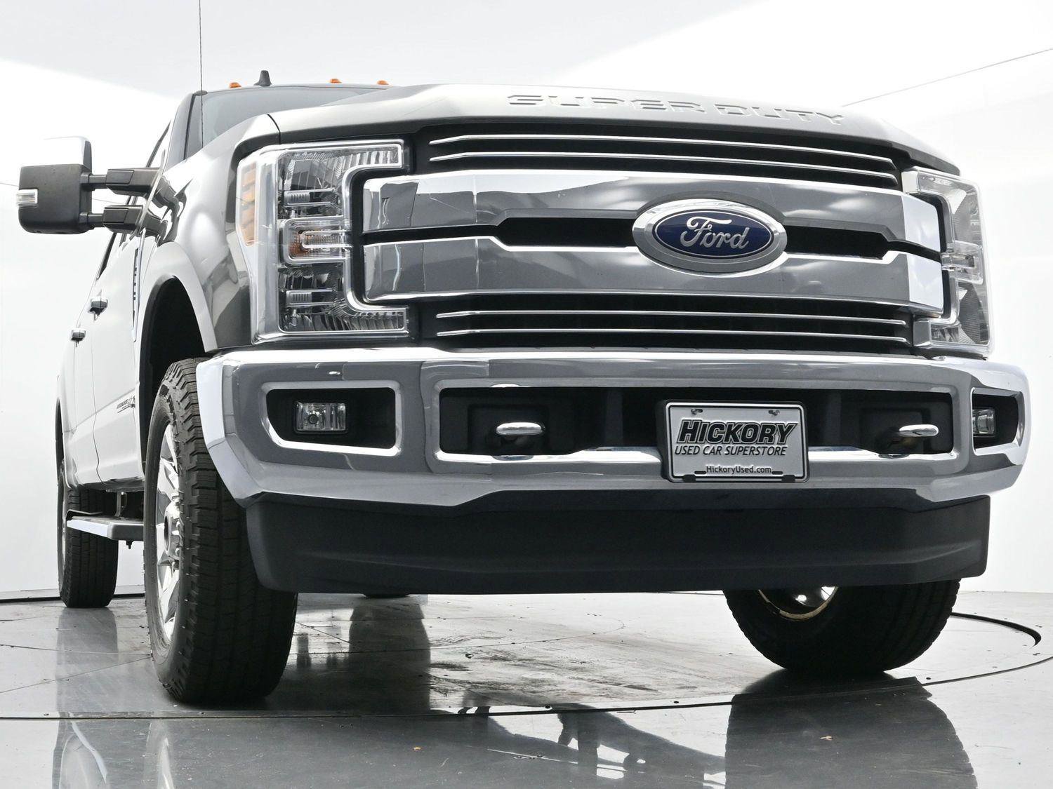 Used 2019 Ford F250 Lariat w/ Chrome Package image 47