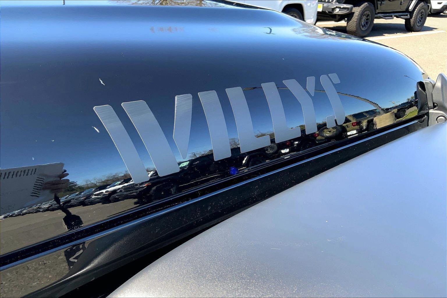 Certified 2025 Jeep Wrangler Sport image 30