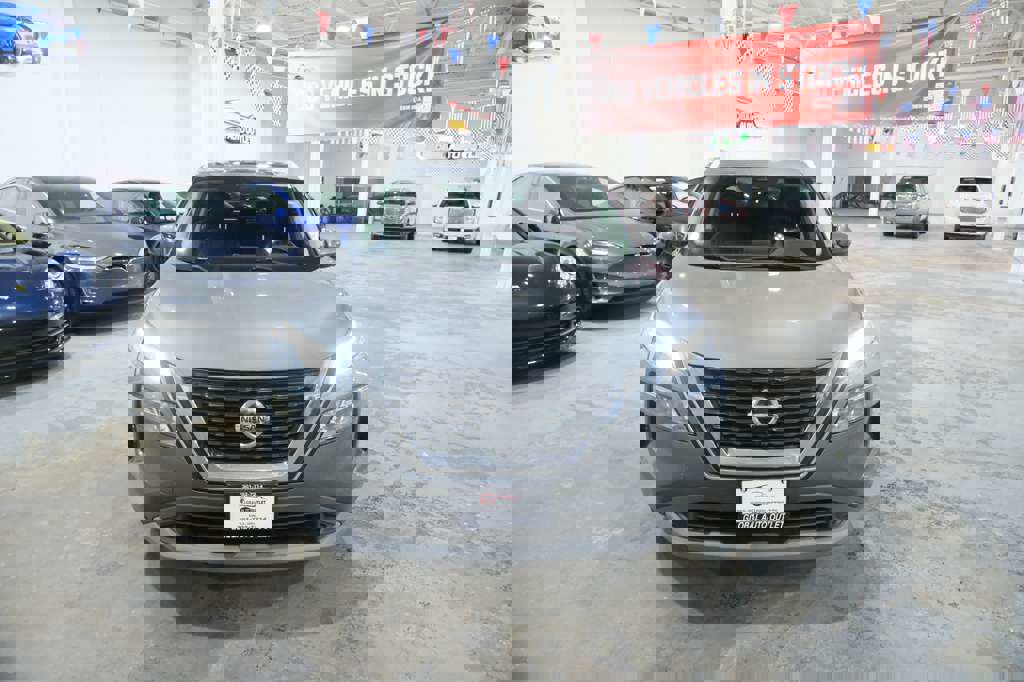 Used 2021 Nissan Rogue SV w/ Premium Package image 3