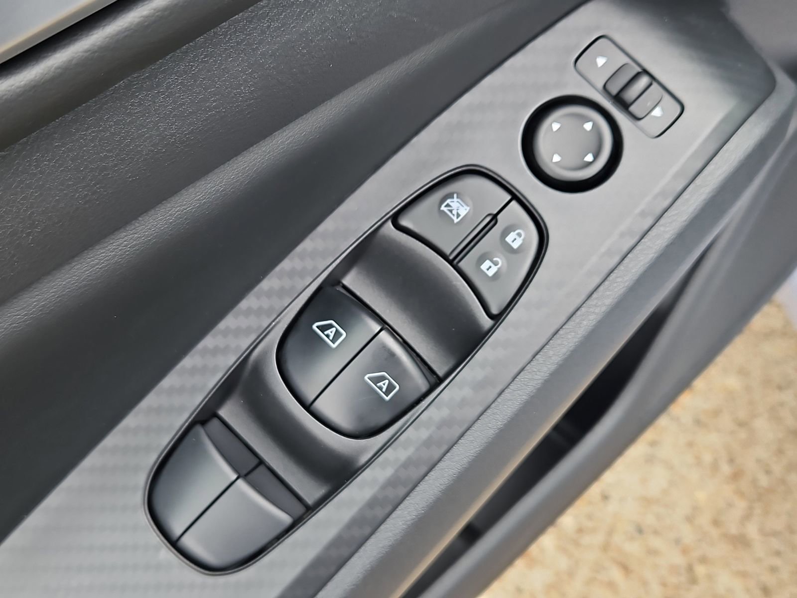 New 2026 Nissan Altima 2.5 SR FWD image 11