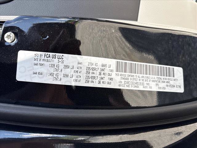 Used 2017 Chrysler Pacifica Touring w/ Tire & Wheel Group FWD image 27