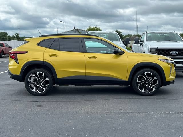 Used 2024 Chevrolet Trax RS w/ Driver Confidence Package FWD image 43