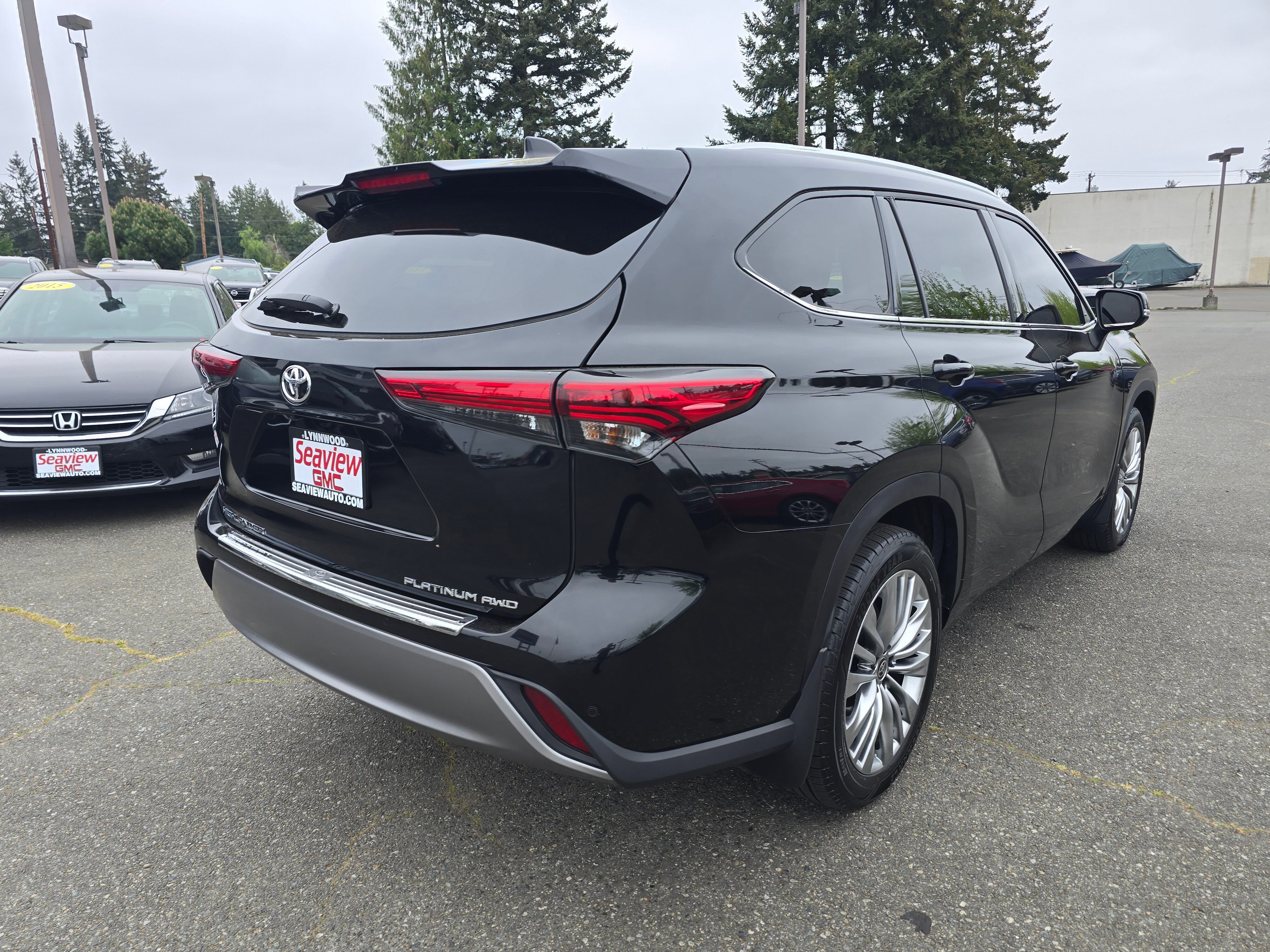Used 2023 Toyota Highlander Platinum AWD/4WD image 7