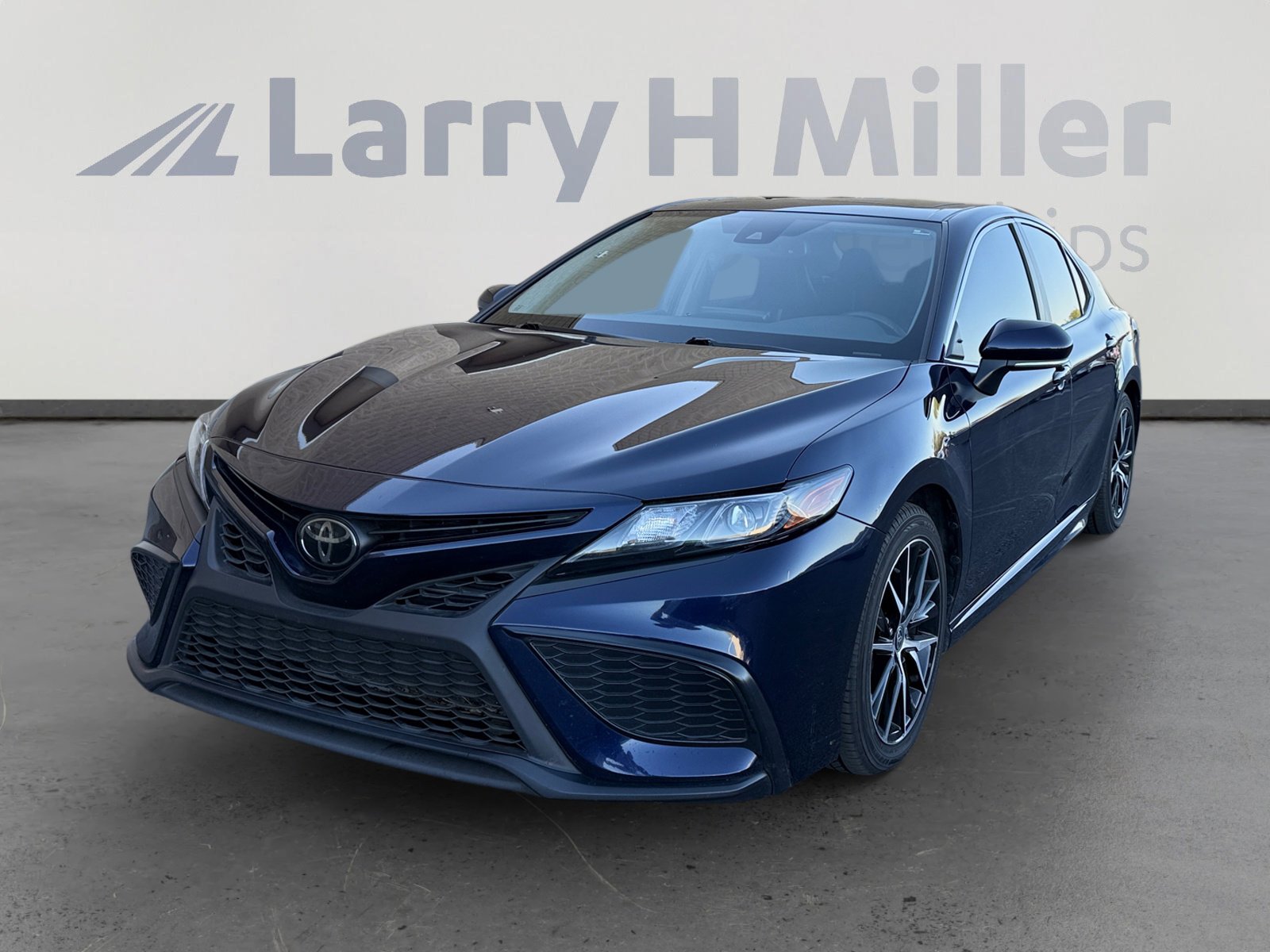 Used 2022 Toyota Camry SE