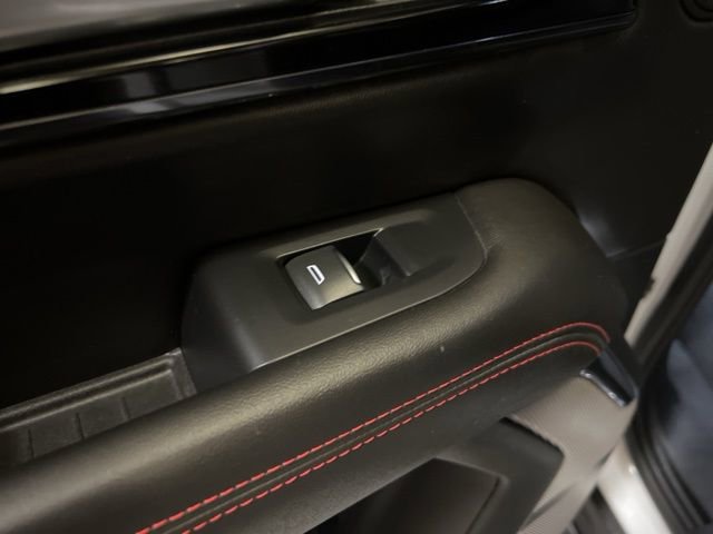 Used 2025 GMC Yukon XL AT4 Ultimate image 59