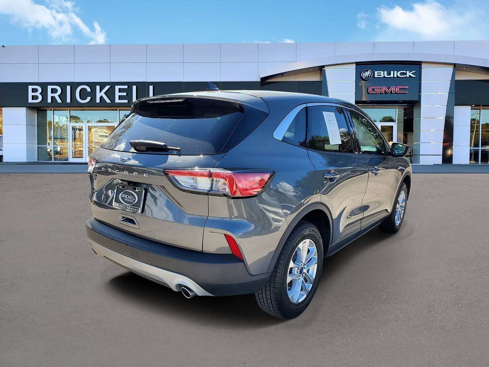 Used 2022 Ford Escape SE w/ Convenience Package image 3