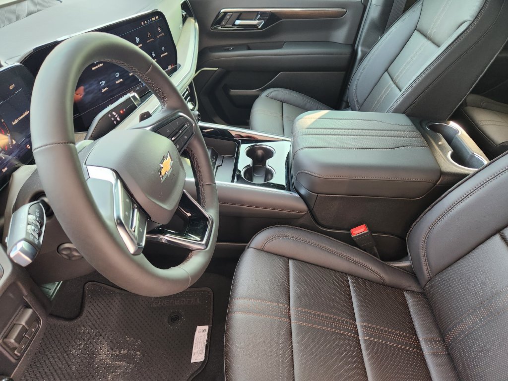 New 2026 Chevrolet Suburban High Country AWD/4WD image 10