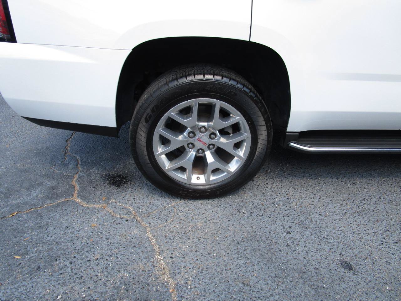 Used 2016 GMC Yukon SLT w/ HD Trailering Package RWD image 28