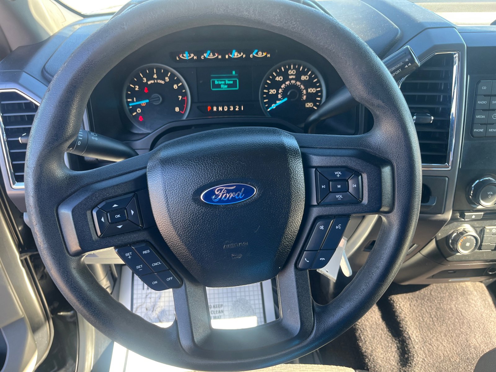 Used 2016 Ford F150 XLT image 9